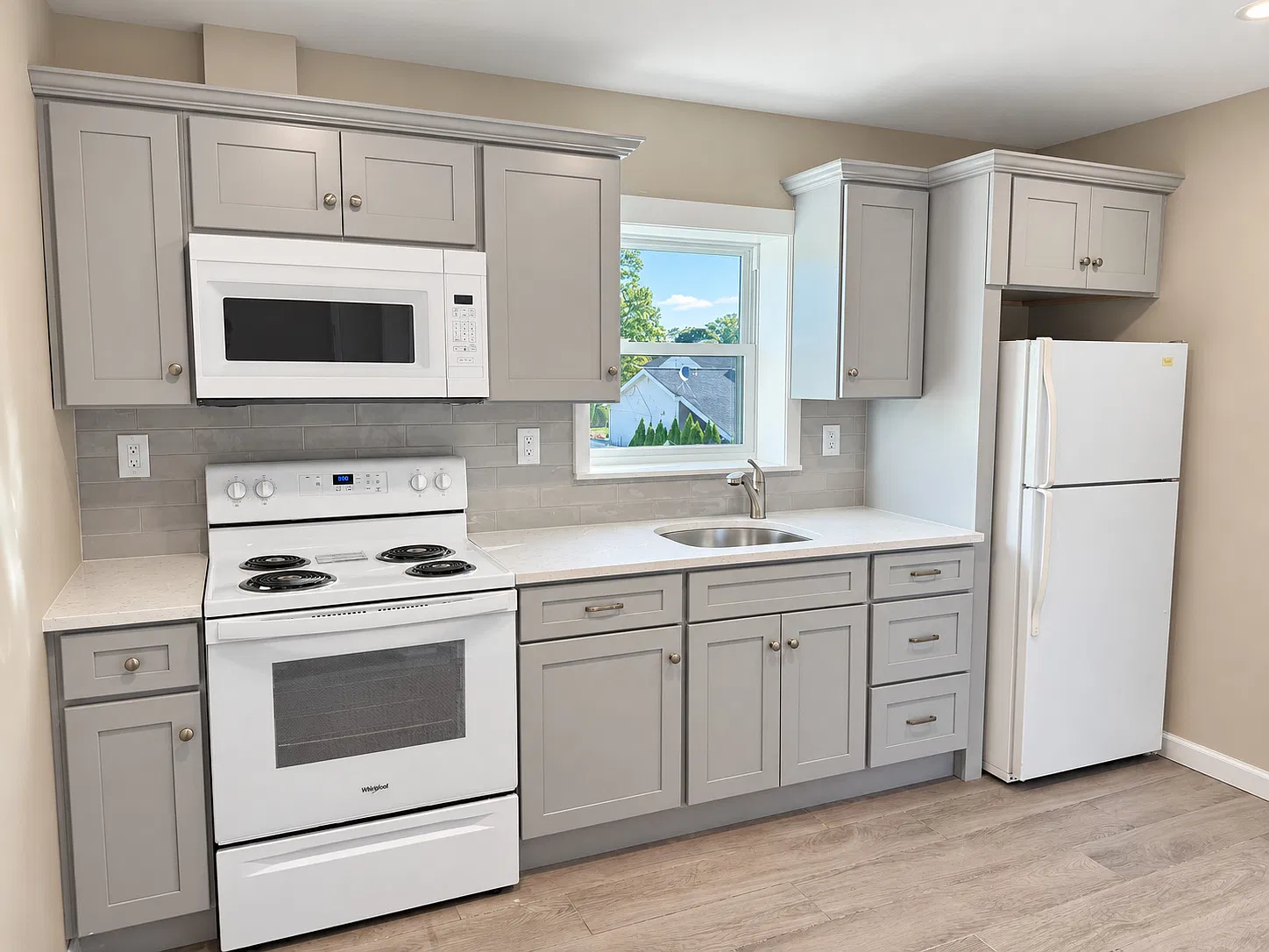 2 bed, $2,600 — Photo 3