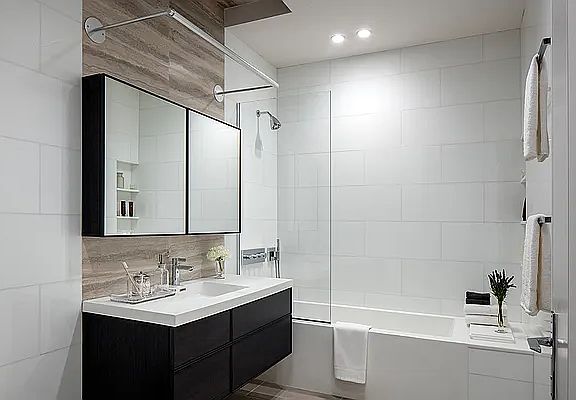 2nd image of 88 Lexington Ave APT 1701