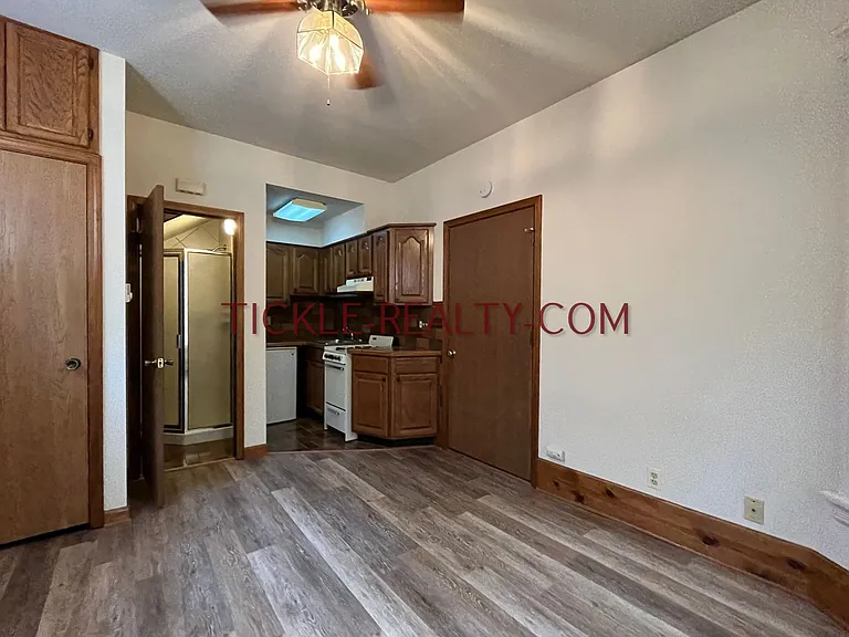 9 Birch Cres — Photo 4