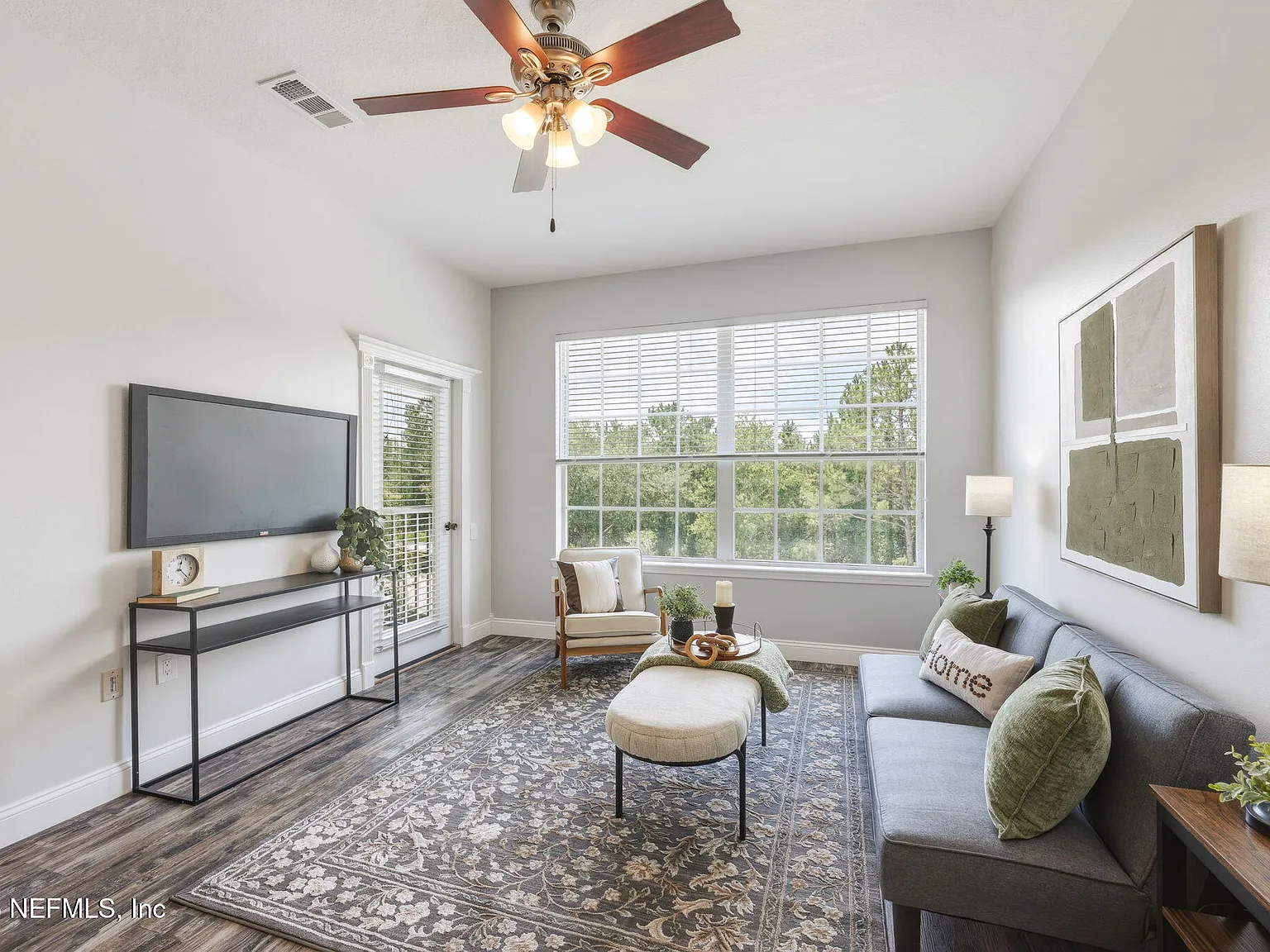 2 bed, 2.0 bath, 1050 sqft, $1,800 — Photo 1