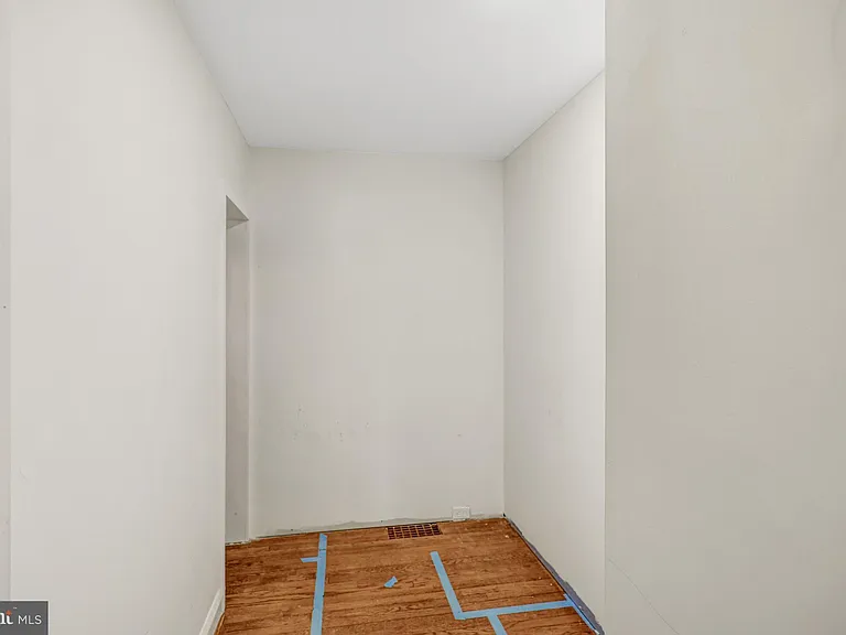 3916 Military Rd — Photo 19