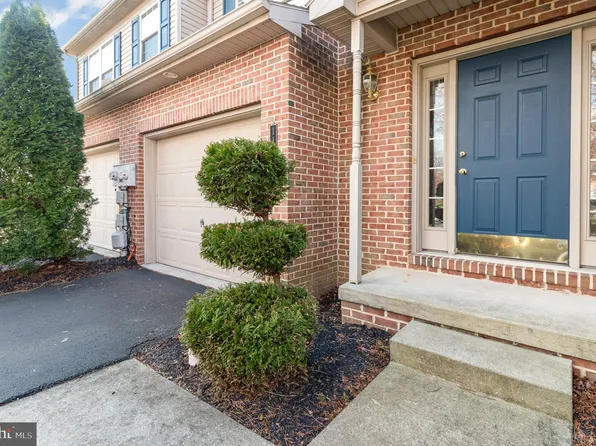 1194 Egret Ct, Mechanicsburg, PA 17050