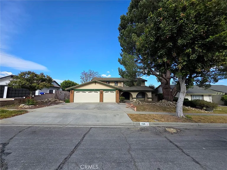 1528 Coolcrest Ave — Photo 3