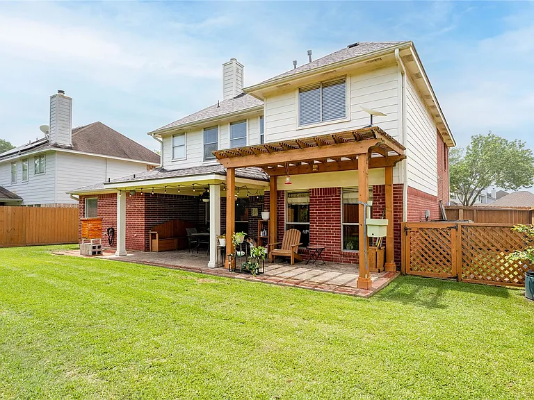 2309 Orleans Ln — Photo 28
