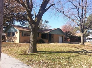 933 N Brownthrush Ln, Wichita, KS 67212