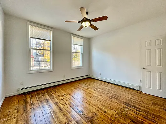 Rented by Oxford Property Group | media 12