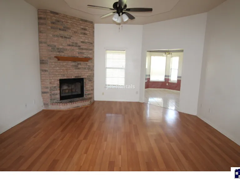4209 Adobe Dr — Photo 2