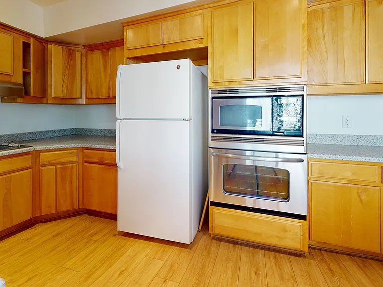 972 E California Blvd #306 — Photo 13