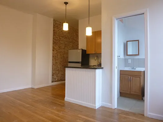 Rented by Bohemia Realty Group | media 4