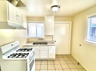721 Flint Ave APT B, Wilmington, CA 90744
