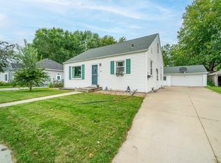 206 E Wilson Ave, Appleton, WI 54915