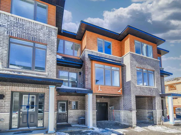 61 Soho St #116, Hamilton, ON L8J 0L4