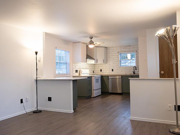 5th image of 275 Circle Dr