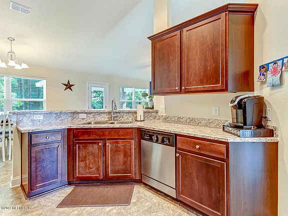 3rd image of 77221 Lumber Creek Blvd