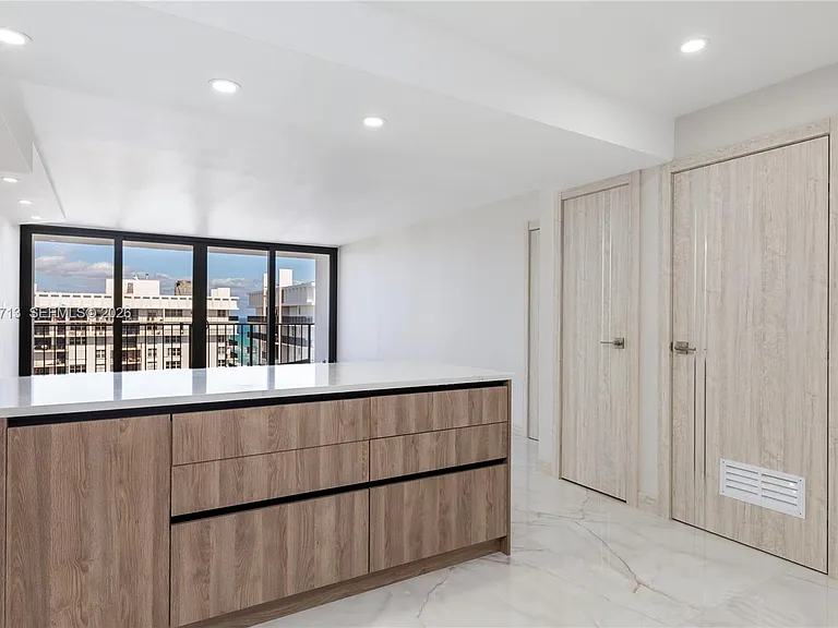 2401 S Ocean Dr #Penthouse A4 — Photo 7