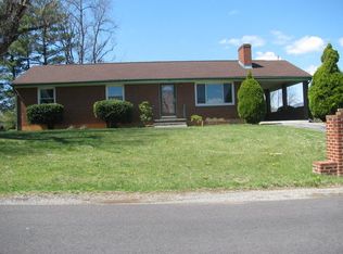 1534 Fairhope Rd NW, Roanoke, VA 24017