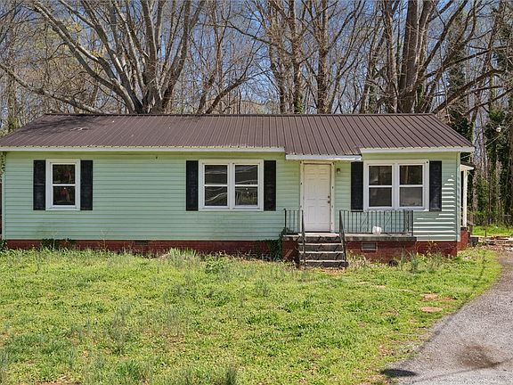 2nd image of 1500 Phyllis Dr