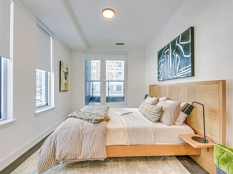 185 Enfield Pl — Photo 21