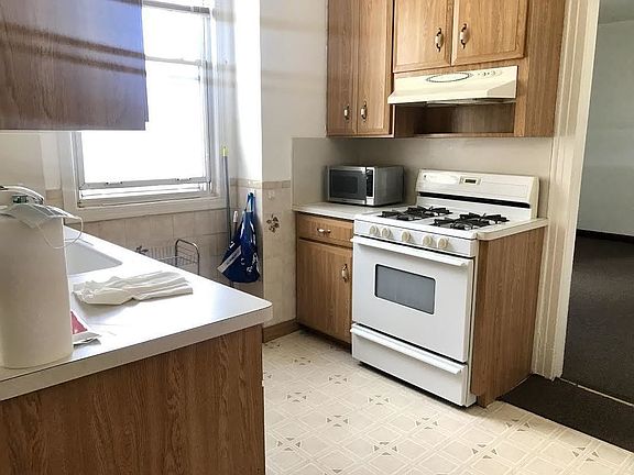 2nd image of 3068 43rd St #3