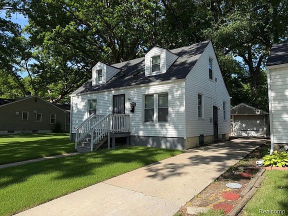 2nd image of 19492 Biltmore St