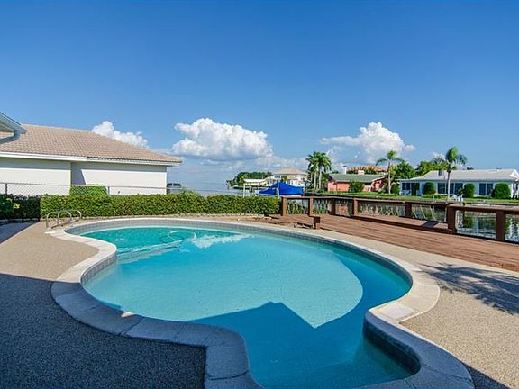 5th image of 2270 Mermaid Point NE