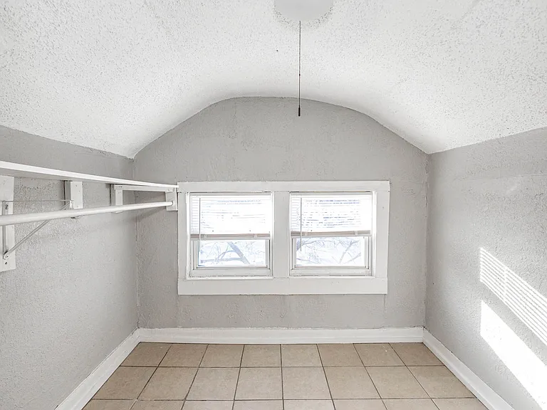 3901 Central St — Photo 49