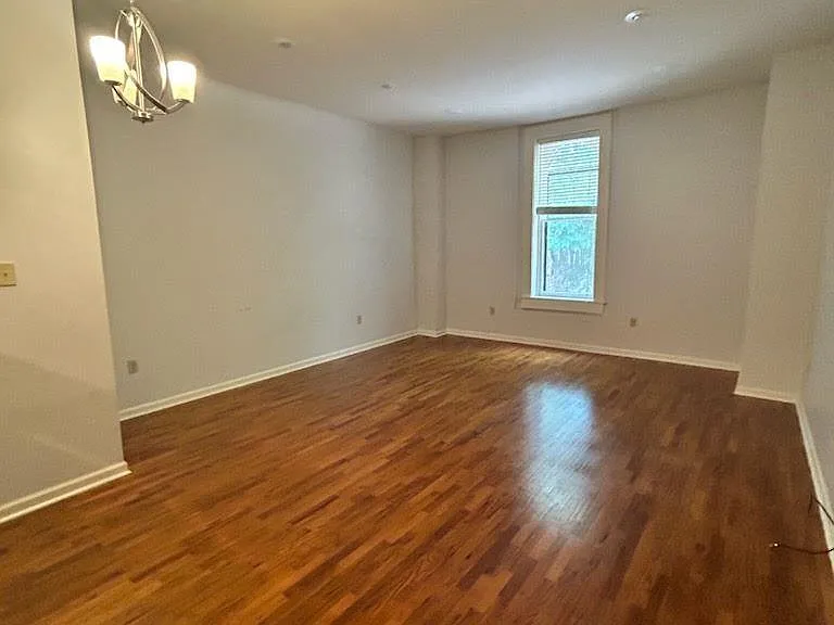 1500 Center St #8 — Photo 3