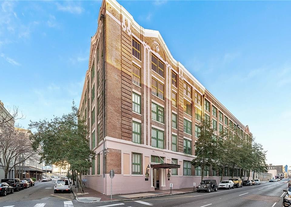1st image of 700 S Peters St APT 211
