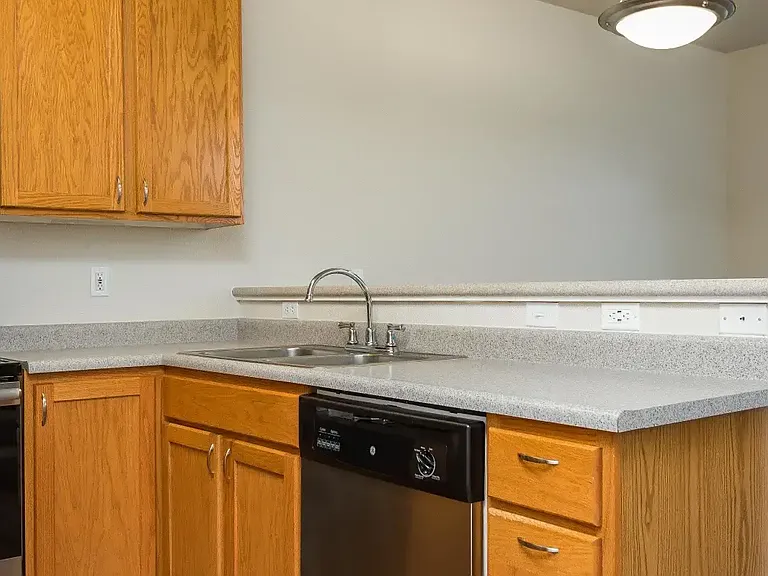 Chinook Way Apartments — Photo 23