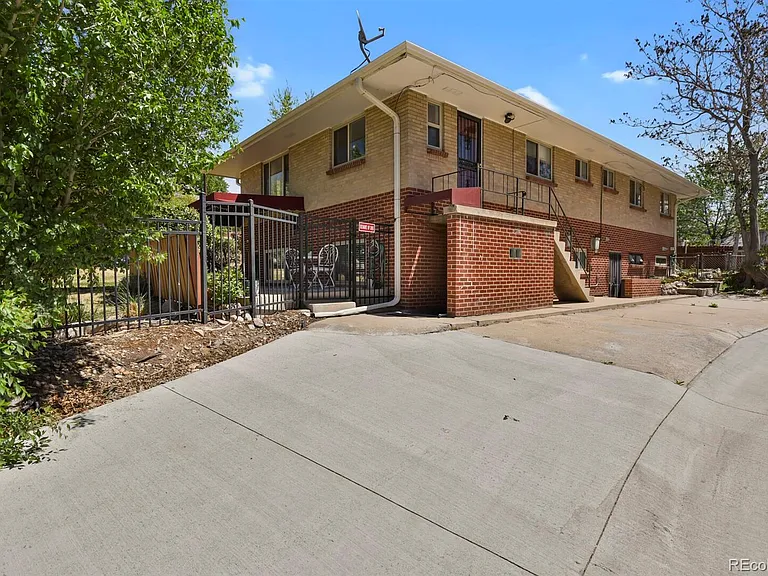 3290 W Fairview Pl — Photo 12