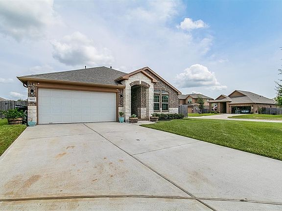 3rd image of 9102 Sunrise Ct