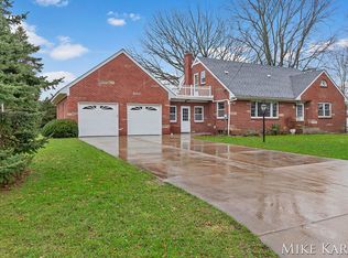 6394 12th Ave, Jenison, MI 49428