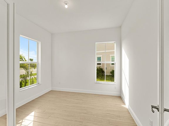 3rd image of 10710 SW Pioneer Parkway