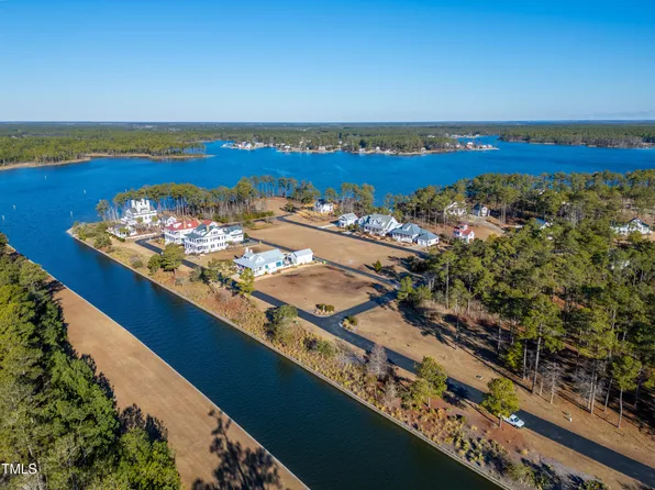 776 E Harborside Rd #50, Oriental, NC 28571