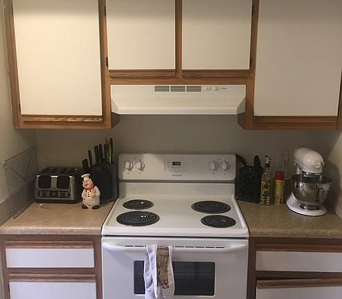 3rd image of 1904 Warren Ave APT G