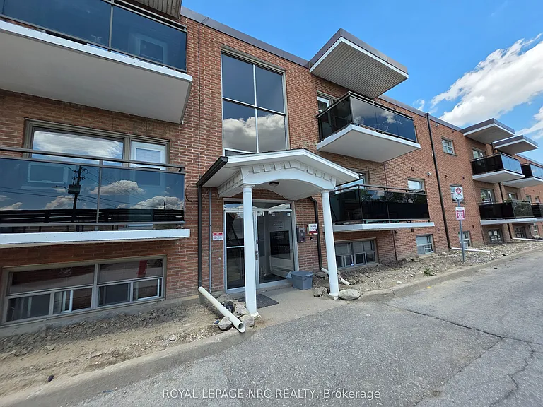 264 Oakdale Ave #109 — Photo 1