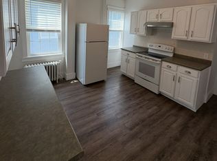 8 Bridge St #1, Newport, RI 02840