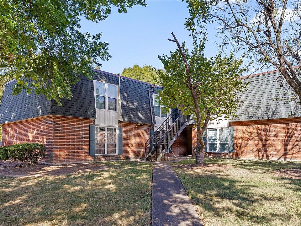 1st image of 900 Mountain Creek Rd APT 300