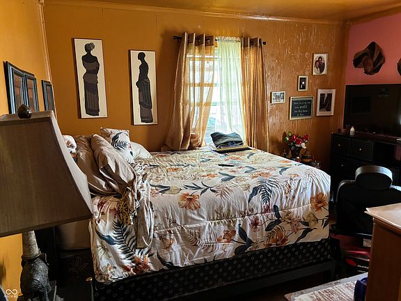 5th image of 3352 Wallace Ave