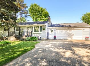 2631 Fish Lake Rd, Lapeer, MI 48446