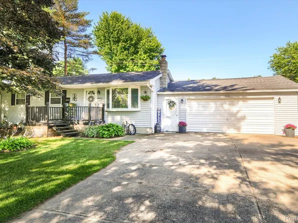 2631 Fish Lake Rd, Lapeer, MI 48446