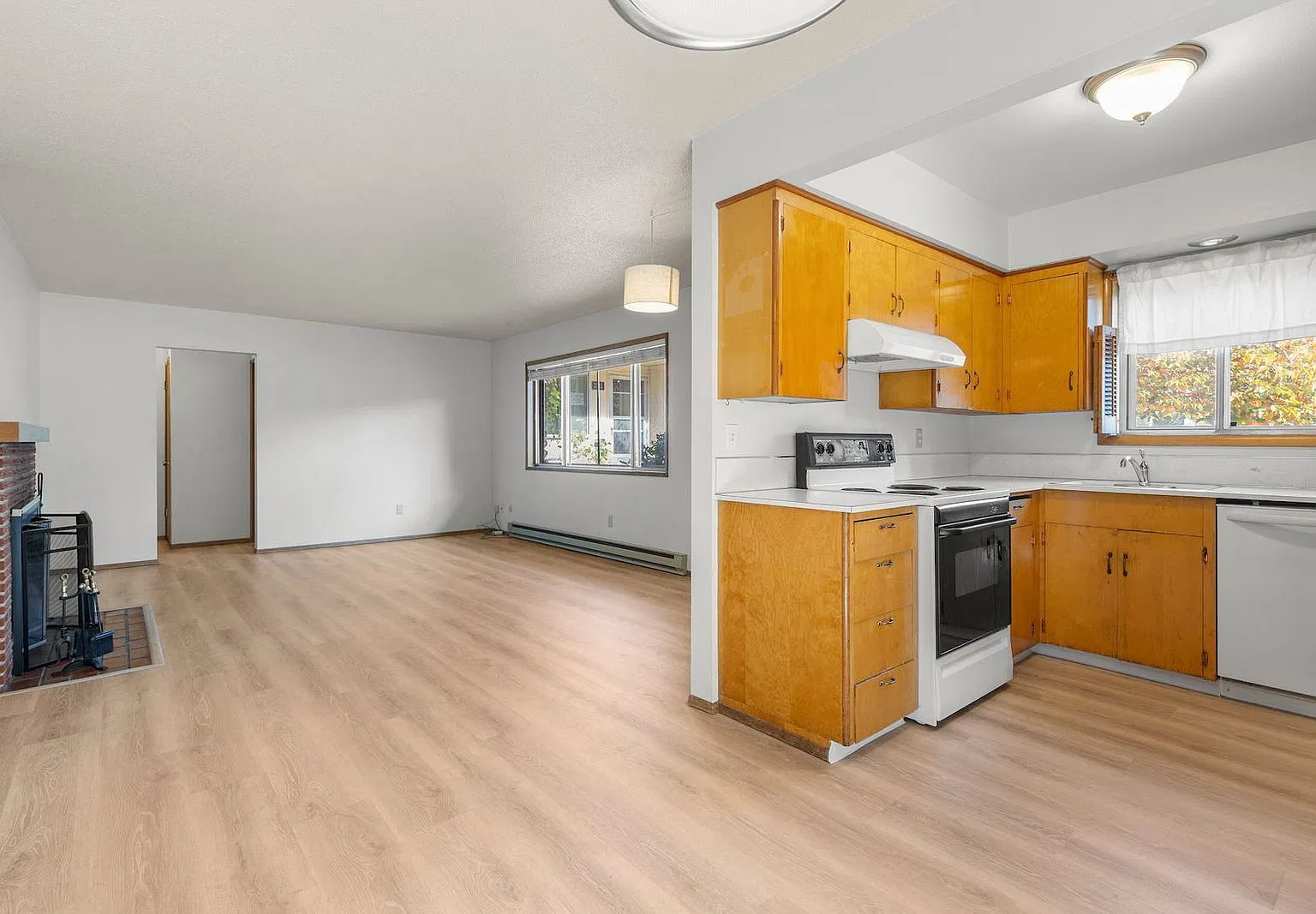 2 bed, 1.0 bath, 860 sqft, $1,895 — Photo 4