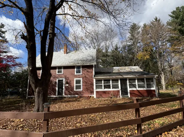 90 Belchertown Rd, Amherst, MA 01002