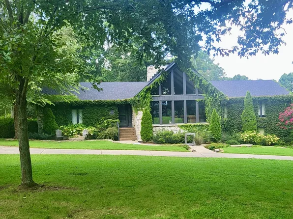 559 Forest Retreat Rd, Hendersonville, TN 37075