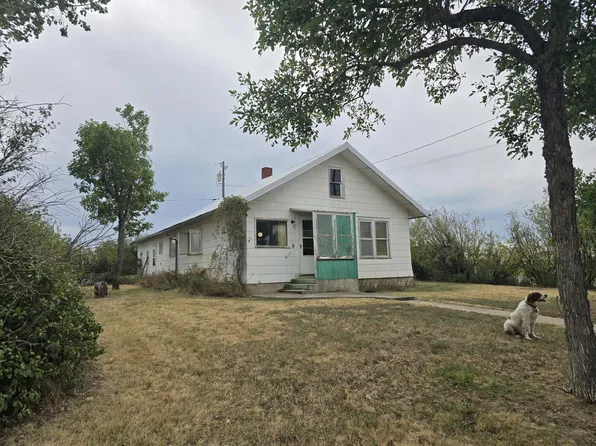 700 Lehman Ave, Denton, MT 59430
