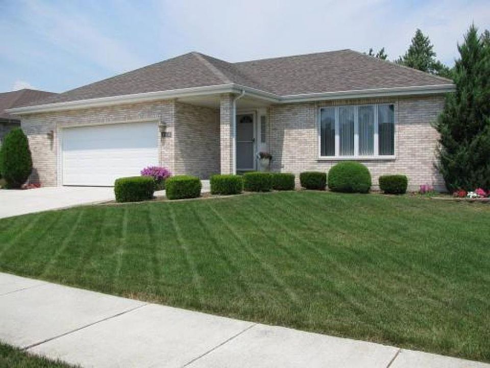 1st image of 7030 182nd St