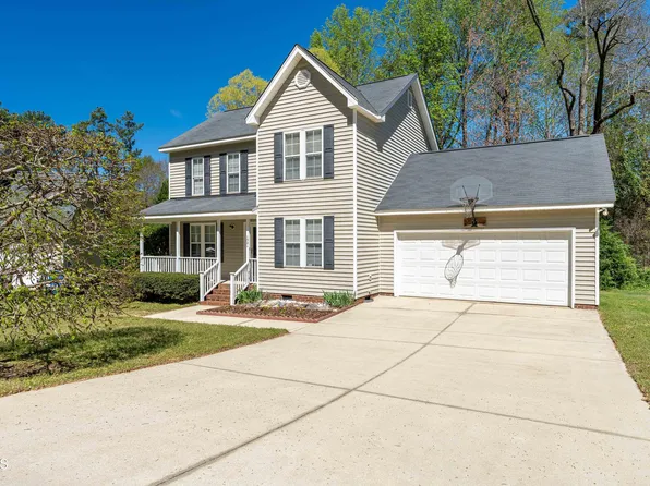 1321 E Turret Ct, Fuquay Varina, NC 27526