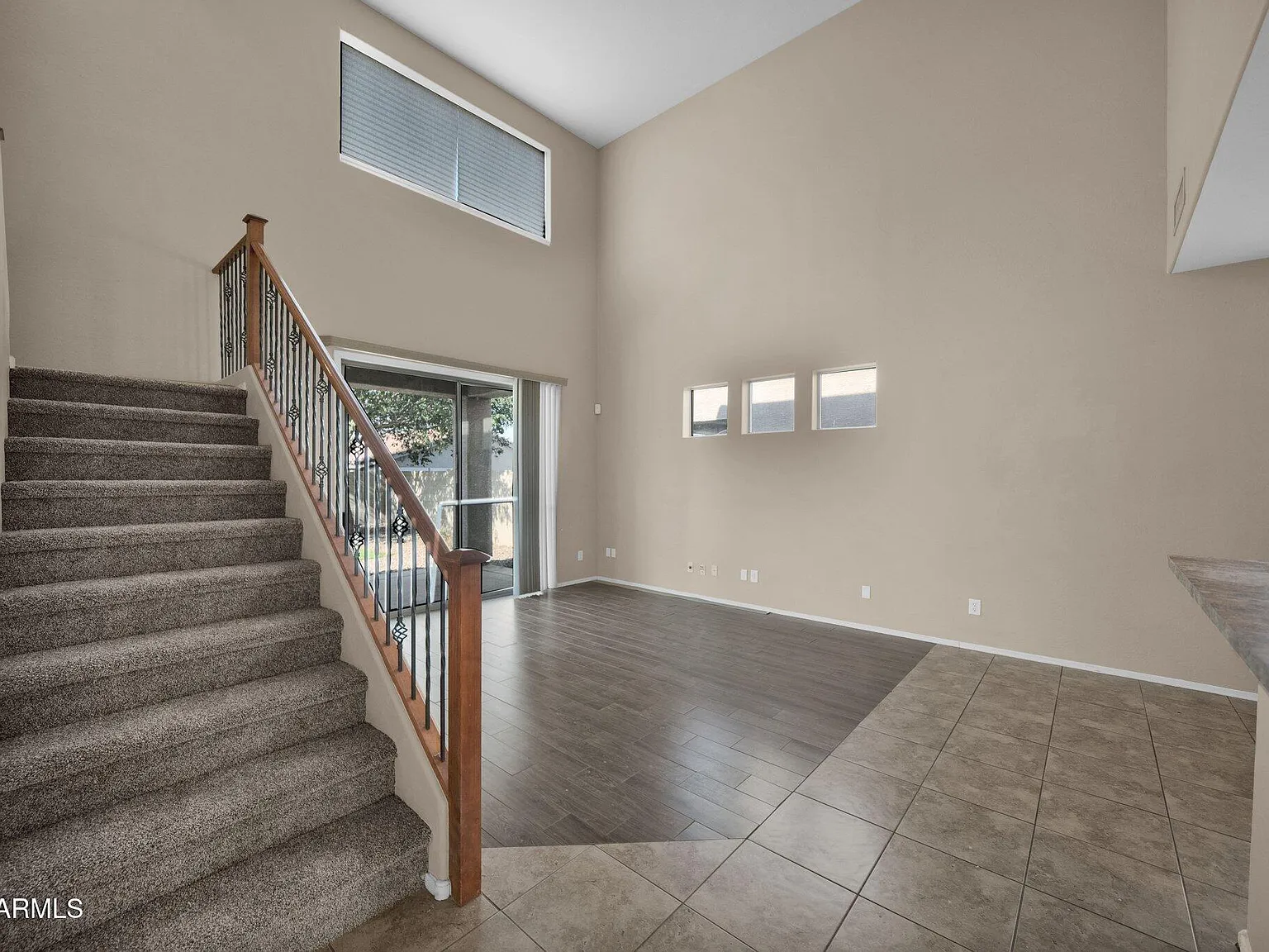 4 bed, 3.0 bath, 2537 sqft, $2,600 — Photo 3