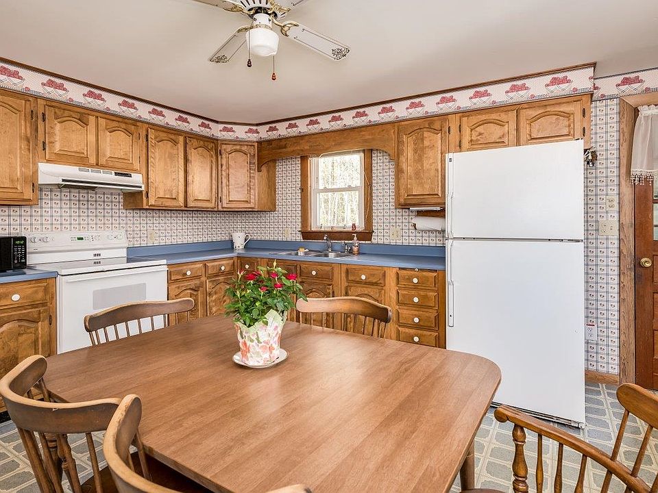 31 Crest Drive, Somersworth, NH 03878 Zillow