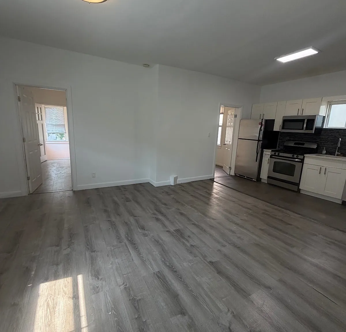 3 bed, 1.0 bath, $3,000 — Photo 1